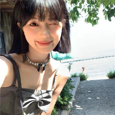 嘎喳嘎喳的鸟