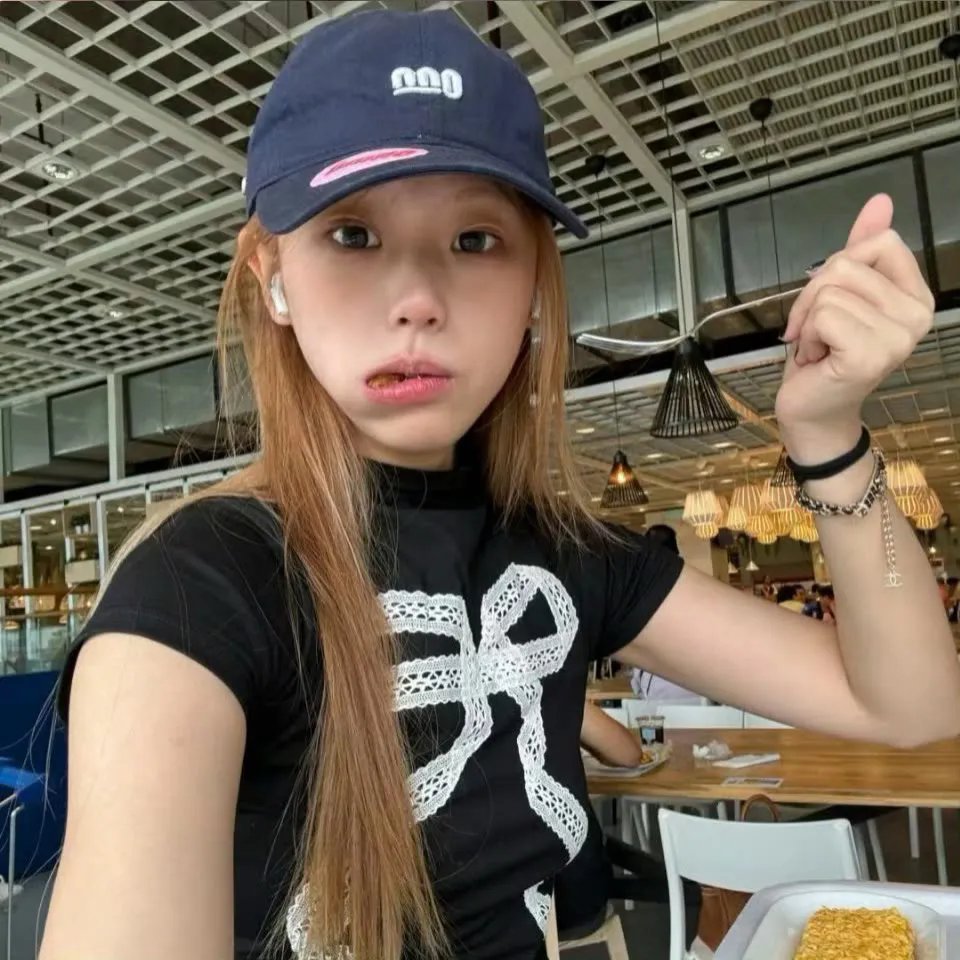 踏浪女人